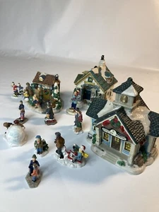 Cobblestone corners vintage snow village houses and figure lot 2003 - Picture 1 of 1