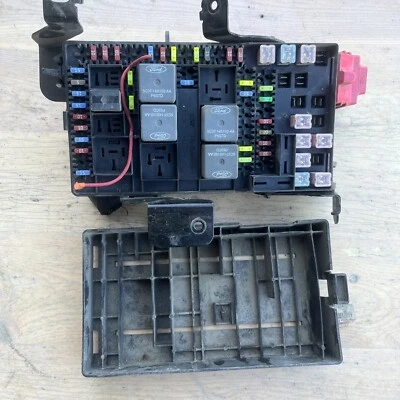 Ford XLT 2006 6,0 L diésel F-250 F-350 Super Duty tablero caja de fusibles 6C3T-14A067-BB Foto 1 de 4