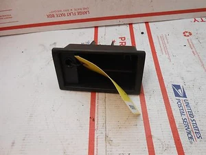 02-06 BMW Serie 3 consola trasera Inserto de cenicero PD0090 - Imagen 1 de 4