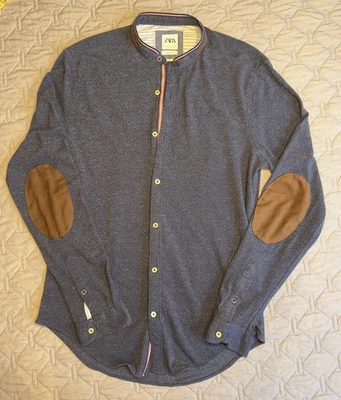 Zara 男式休闲版型蓝色纽扣衬衫麂皮绒肘贴,尺寸 M  — 第 1/4 张图片