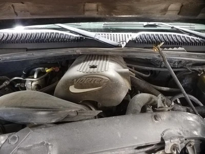 2002 CHEVROLET SILVERADO 1500 Engine 5.3L (VIN T, 8th digit) W/204K Miles - Image 1 of 4