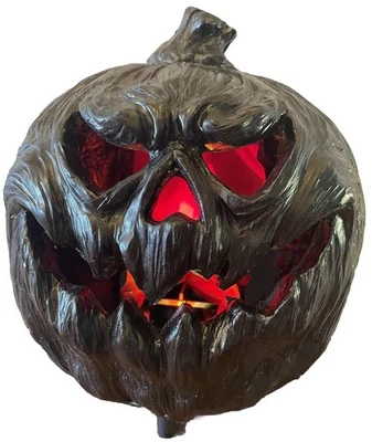 Grandin Road Halloween Haven Calabaza en llamas Foto 1 de 4