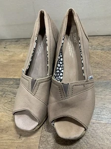 Tom's Tan Calypso Canvas Wedge Espadrilles Women's Size 8 - Picture 1 of 8