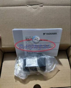 1PC YASKAWA SGMAS-A5ACA21 Servo Motor New In Box - Picture 1 of 4
