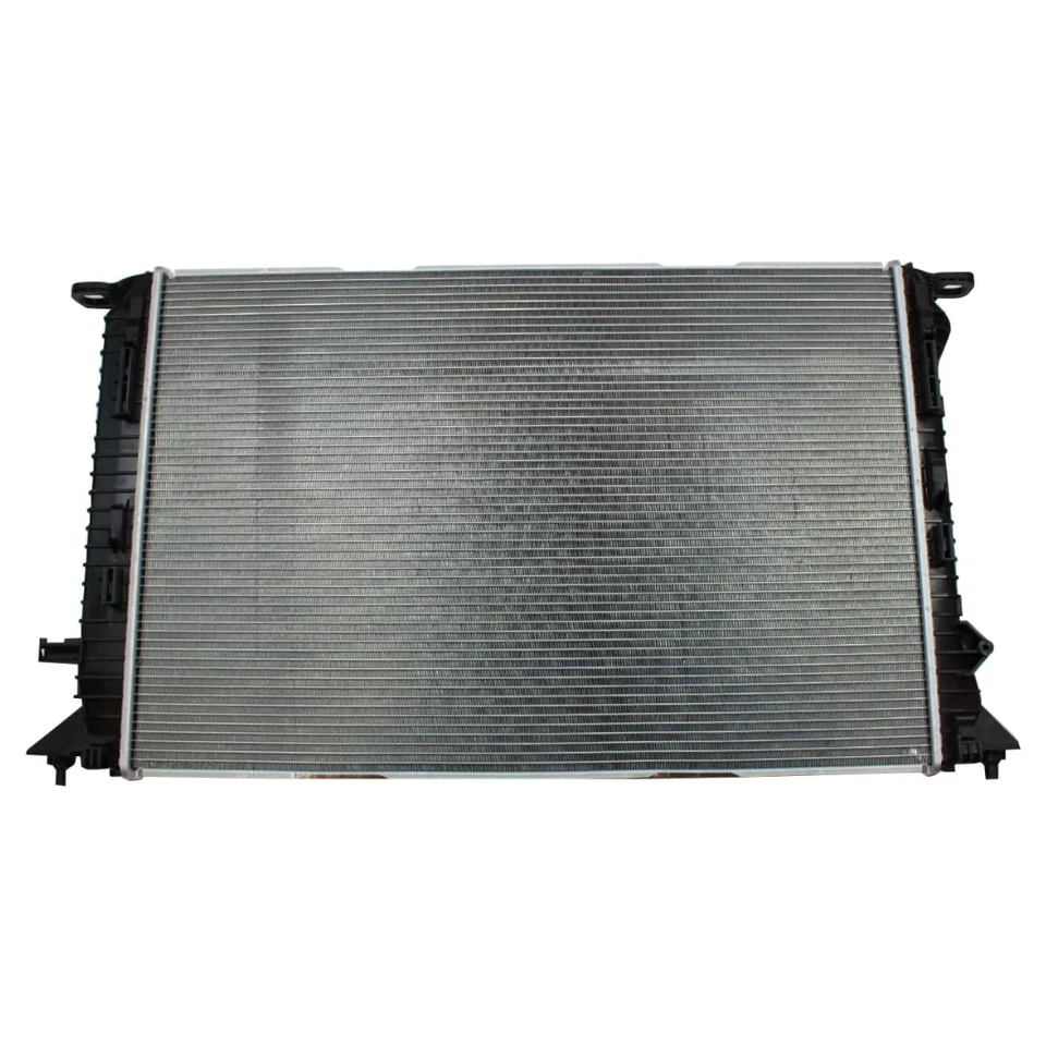 Conjunto de radiador TYC 13188 para 10-16 Audi A4 A4 Allroad A4 Quattro A5 Q5 Foto 1 de 4