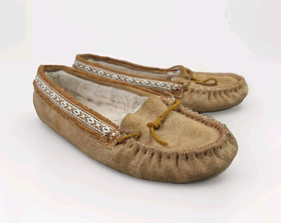 Mujer Minnetonka Mocasines Talla 8 Zapatillas Cuero Imitación Piel Forrado Foto 1 de 4