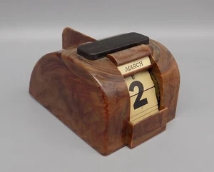 Vtg Brown Swirl Perpetual Calendar Desktop Flip Number Wolverine Machine - Foto 1 di 13