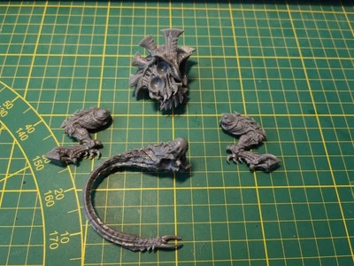 Warhammer 40k Tyranids Hive Tyrant Schwarmtyrant Körper Mit Schwanz und Beinen - Bild 1 von 2