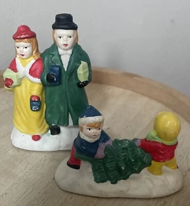 2 Vintage Christmas Nativity Figures Couple And Kids Pulling A Christmas Tree - Picture 1 of 6