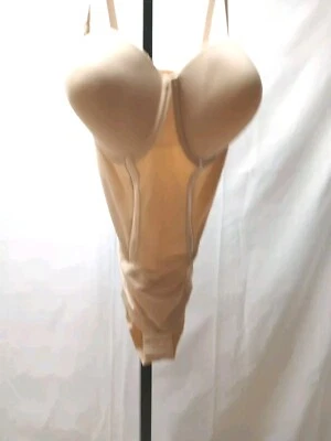 Bodybriefer sin tirantes Maidenform Easy Up, para mujer 40DD desnudo nuevo con etiquetas precio de venta sugerido por el fabricante 68 USD Foto 1 de 4