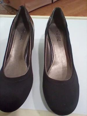 KENNETH COLE REACTION Women's Leather Black Wedge Heel Slip-on Shoes Size 8.5M - Image 1 of 4