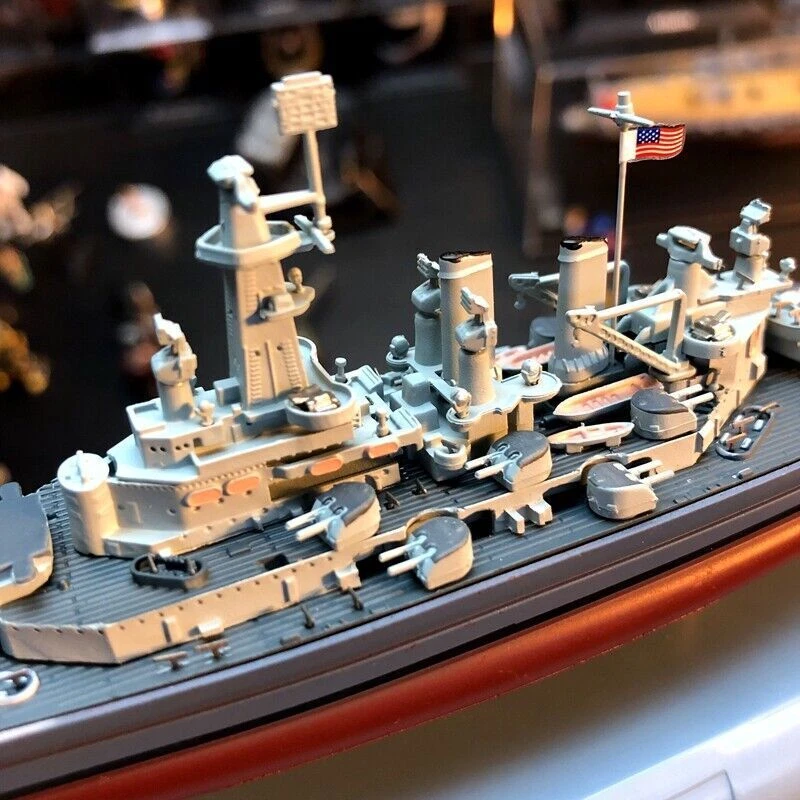 1:1000 US WWII USS Washington Battleship Alloy Ship Model Collection Display - Image 1 of 4