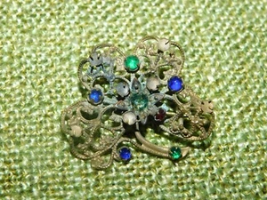 Bellissima spilla in filigrana con pietre a forma di fiore! probabilmente del 1880! - Foto 1 di 5