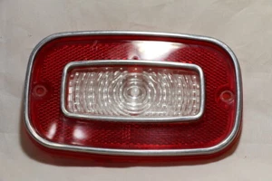 Chevrolet Vega 1971 1972 1973 1974 luz de reversa lente guía 10 5963115 y 5963116 - Imagen 1 de 9