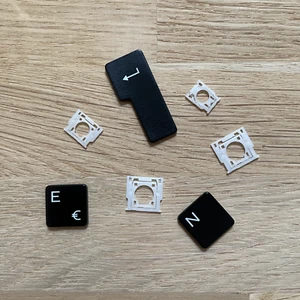 Original Ersatztasten für Dell XPS 13 9350 Laptop Tastatur, Taste mit Mechanik - Afbeelding 1 van 4