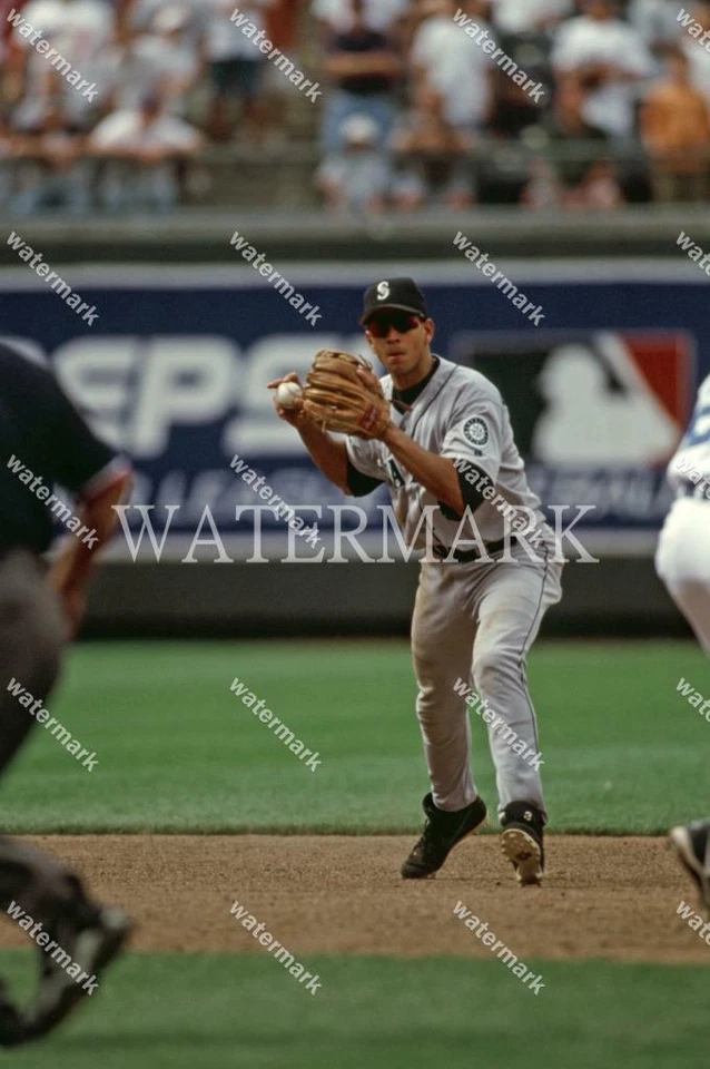 EZ900 Alex Rodriguez Seattle Mariners Baseball 8x10 11x14 16x20 Photo - Image 1 of 1