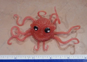 VINTAGE ORIGINAL 1960s TEACHER'S PET RUBBER UGLIES MONSTER #13 TOPPS UGLIES, NOS - Bild 1 von 5