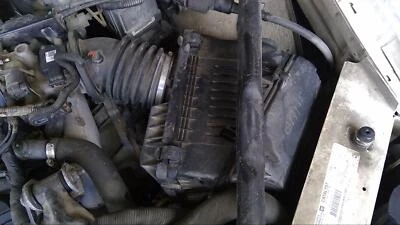 Conjunto de filtro de aire usado se adapta a: Chevrolet Impala 2002 3,1 grado A Foto 1 de 4