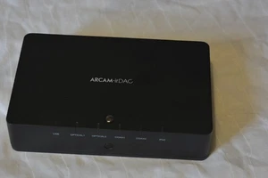 ARCAM IRDAC DIGITAL TO ANALOGUE CONVERTER AND POWER SUPPLY EXCELLENT - Picture 1 of 12