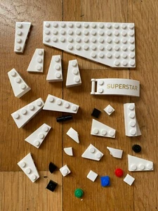 LEGO lot de pièces occasion ADIDAS très bon état TRES RARE - Photo 1/1
