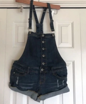 Macacão jeans azul asfalto babadores desgastados médio - Imagem 1 de 4