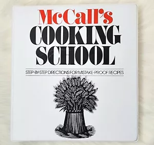Vintage 1984 Cookbook McCall's Cooking School Tabbed 3 Ring Binder - Imagen 1 de 10