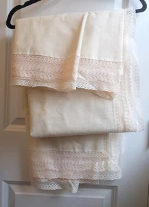 Vintage Handmade Lace Edged Tablecloth Ivory Off White Beige Linen 128x86 Large - Picture 1 of 10