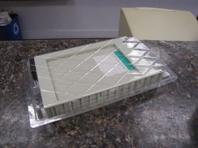 RH-Series Serial ATA to IDE 3.5" HDD Hard Drive in Mobile Rack - HZ25 - Image 1 of 4