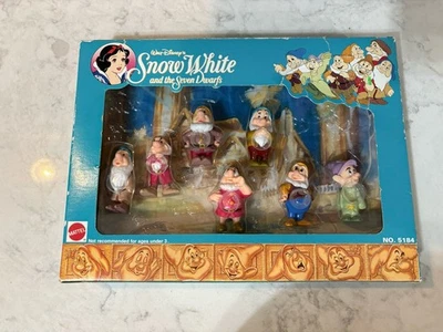 Juego de 7 figuras Mattel Disney Blancanieves Siete Enanitos 1993 vintage #5184 ~ sellado Foto 1 de 4