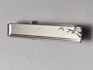 ANSON STUNNING PATENTED SILVER-ETCHED CHILD'S 1 1/2" TIE CLIP - Picture 1 of 10