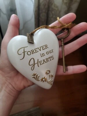 Demdaco Art Hearts- Forever In Our Hearts with Key White & Gold Tabletop Leaning - Image 1 of 4