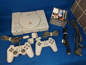 Original Sony Playstation PS1 SCPH-5552 Console Bundle PAL, 3 Games 2 Pads.