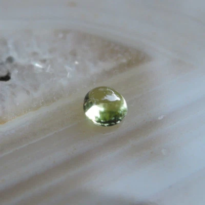 Echter Peridot rund Cabocon kalibriert europäischer Maschinenschliff Schmuck 10 - Bild 1 von 4