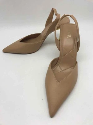 Tacón Zara marrón talla 38 de segunda mano con puntera en punta Foto 1 de 4