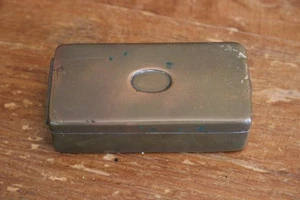 Caja de almacenamiento de latón rectangular vintage con bisagra lateral baratija píldora tabaco - Imagen 1 de 4