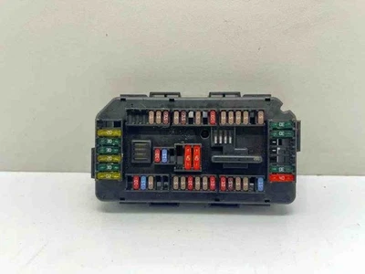 Scatola fusibili BMW 2 Coupè F22, F87 9337879 09092014 2.00 benzina 31996695 - Immagine 1 di 4