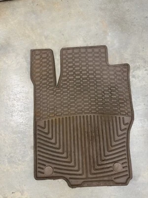 Alfombrilla para conductor Mercedes Benz GL ML 2016-2019 WeatherTech W257 usada Foto 1 de 4