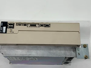 ♕♕ Yaskawa SGDV-8R4D11A020000 Servoantrieb USV/FedEx ♕♕ - Bild 1 von 9
