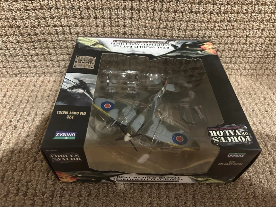 Unimax Forces of Valor 1:72 UK Spitfire MK IX, England 1942, No. 85550 - Image 1 of 4