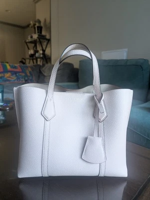 Bolso de Mano Tory Burch Perry Pequeño Triple Compartimento Rosa Foto 1 de 4