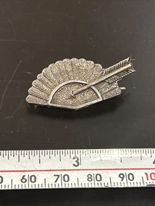 Broche de plata con sello militar no identificado alas tiro con arco objetivo D1 - Imagen 1 de 6
