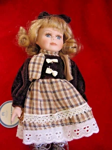 Porcelain Doll Treasures Collection Limited Edition Barbara Lee - Picture 1 of 8
