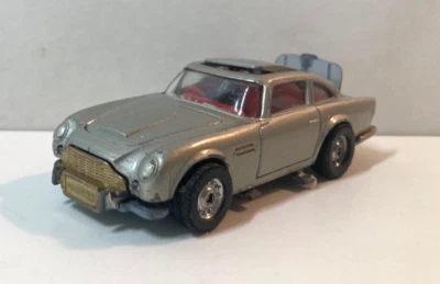CORGI TOYS James Bonds ASTON MARTIN DB5 Made In GT BRITAIN - Image 1 of 4