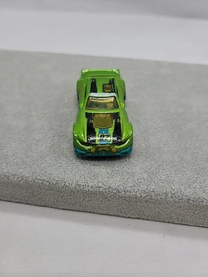 Hot Wheels Rally Cat DTX15 Green Diecast Collectible Car 2017 DTX15 Mattel #02 - Image 1 of 4