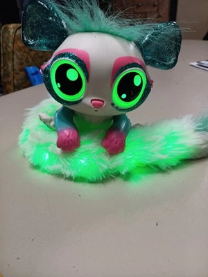 Figura de juguete interactiva Mattel Lil' Gleemerz 2017 verde azulado ilumina conversaciones - probada Foto 1 de 4