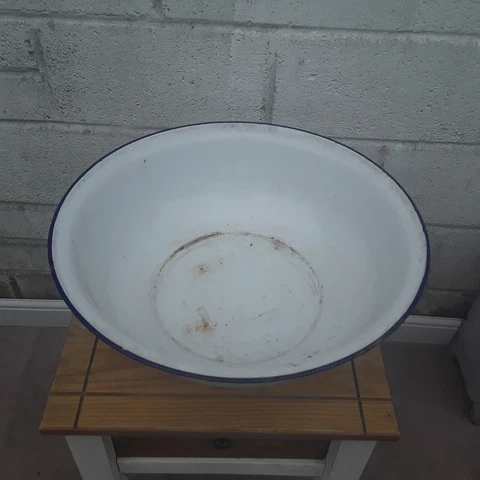 Vintage Enamel Wash Bowl basin Dog Bath Planter bathroom decorations, ornament Cover