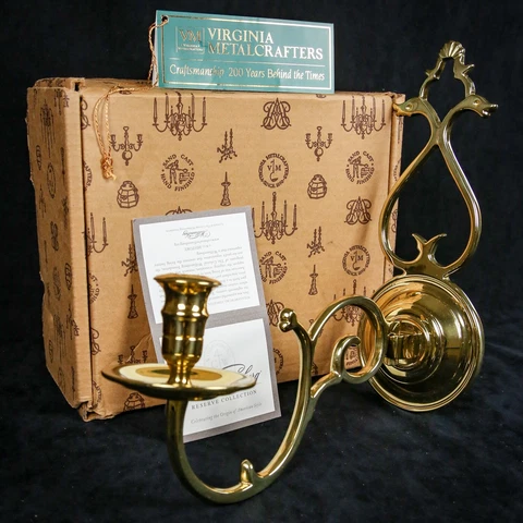 NIB w/ tags Williamsburg Brass Palace Warming Room Candle Sconce Virginia Metal Cover