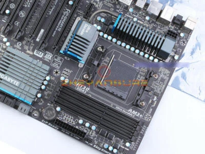 ONE GIGABYTE GA-990FXA-UD5 Socket AM3+ AMD 990FX DDR3 ATX USB3.0 used - Image 1 of 4