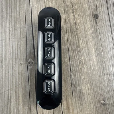 2002 - 2010 OEM Ford Explorer teclado de porta de entrada sem chave / almofada de botão de trava de chave  - Imagem 1 de 4