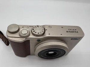 Fujifilm Fuji XF10 24.2MP Compact Digital Camera Champagne Gold & full case Mint - Picture 1 of 14
